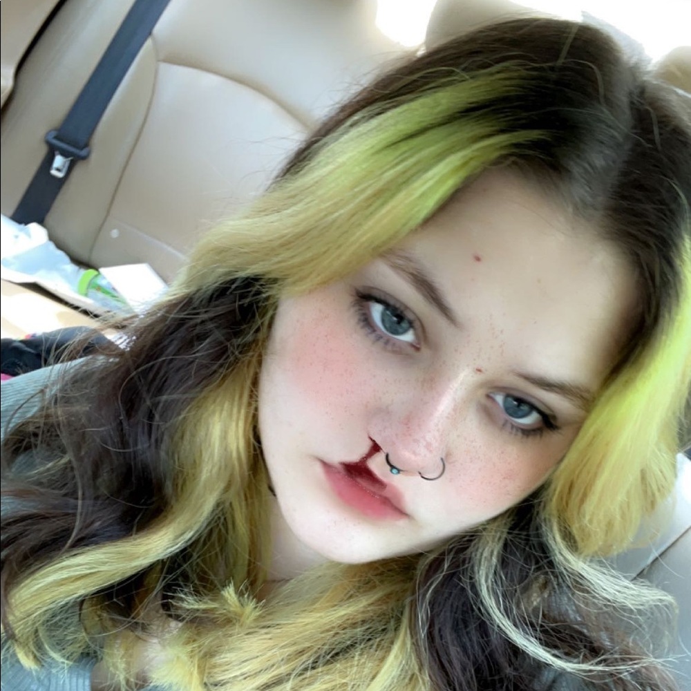 Meet your Posher, Taylee